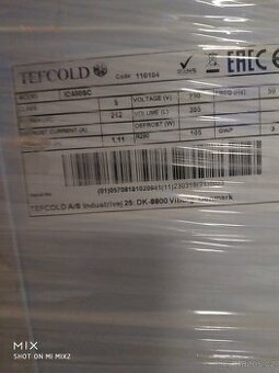 Prosklený pultový mrazák