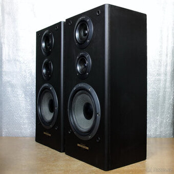 Reprobedny Pioneer CS 777.