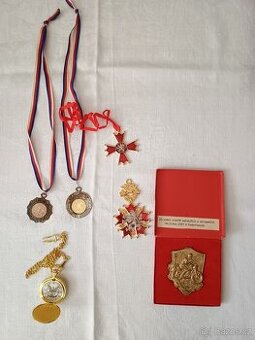 Nabízím medaile a řády(duplikát)