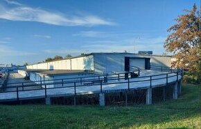 Prodám garáž o 16 m2 na Vltavě v Krčínově ulici v Českých Bu