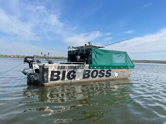 Rybářská loď Bigboss