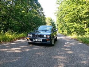 BMW E30 325e - 1