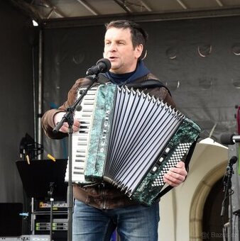 Harmonikář zahraje na Vaší akci