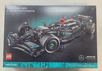 Nové LEGO Technic 42171 Mercedes-AMG F1 W14 E Performance