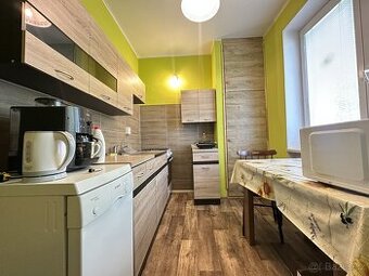 Byt 3+1 (68 m2) s balkonem - Tachov, ul. Školní