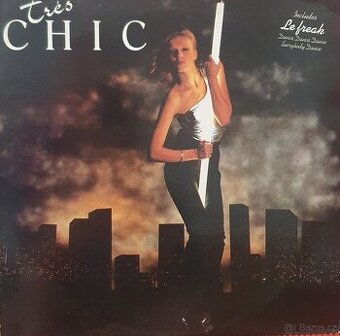 TRÉS CHIC