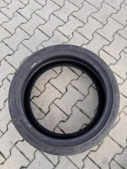 Pirelli P-ZERO 225/40 R20 94Y Runflat 2 ks