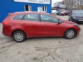 Kia Ceed SW, 1,4i, 73,2kw, Rozprodám na náhradní díly - 1