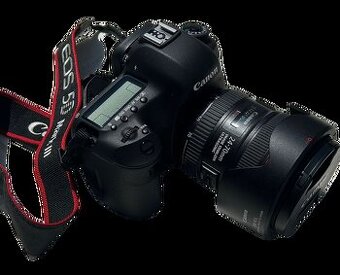 Canon EOS 5D Mark III - fotoaparát + objektiv k prodeji