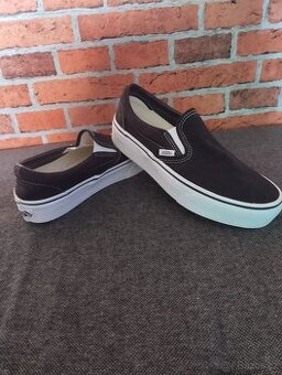Dámské tenisky Vans Classic Slip-On