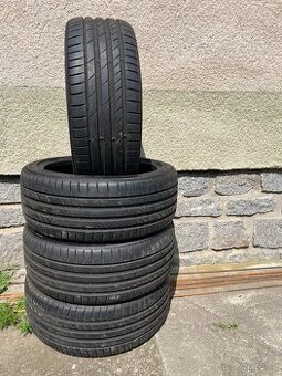 235/40 ZR19 letní