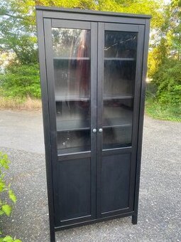 IKEA Hemnes vitrína/knihovna