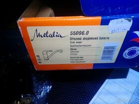 baterie kohoutky Metalia, digestoř Amica OSC510