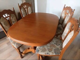 Stůl jídelní oválný, rozkládací a 4 židle - masiv
