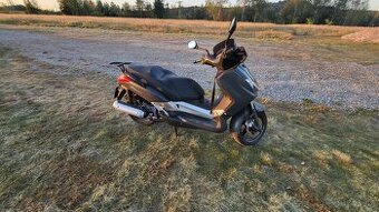 Yamaha xmax 125