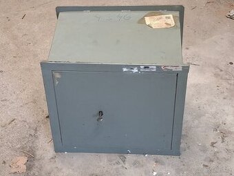 Prodám trezor do zdi Zn. Kovona