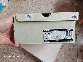 Dívčí boty Adidas, dva dny nošené. Vel 4 1/2 - 1