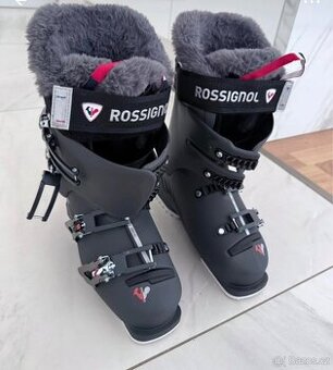 Kompletní výbava na lyže Rossignol