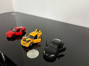 Modely autíček 1:32 Mustang Camaro Supra