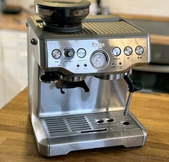 Kávovar pákový s mlýnkem Sage BES785 BSS