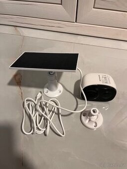 Venkovní solární kamera