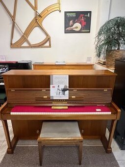Yamaha P116N se zárukou 5 let, doprava zdarma, včetně židle