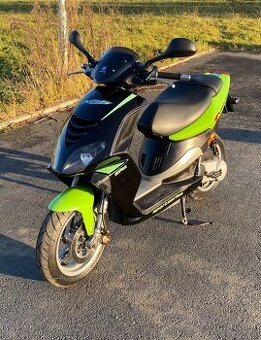 Skútr Piaggio NRG bez ŘP 25 km/h