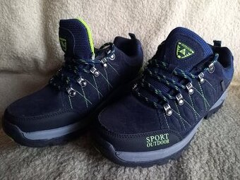 Prodám nové outdoorové boty, plná špička, modré, vel. 41