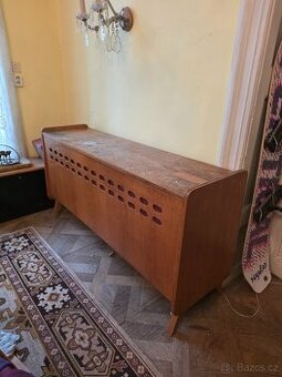 Komoda - peřiňák