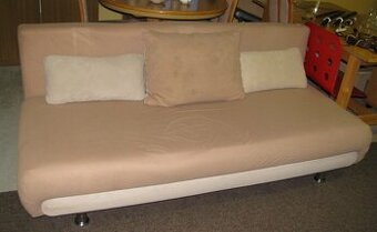 Rozkládací pohovka s úložným prostorem