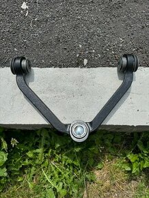 Ford explorer U2/U3 rameno levé