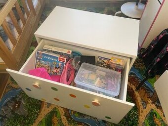 Lavice s úložným prostorem pro hračky IKEA