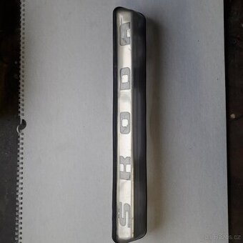 ŠKODA 100  RÁMEČEK