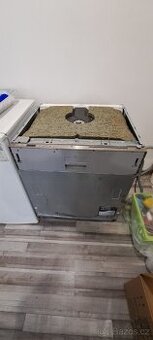 Vestavěná myčka Hotpoint