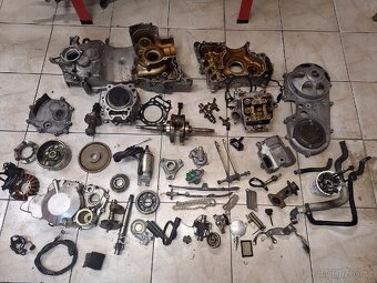 Suzuki Burgman 400 K2 díly motoru k429