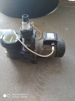 Čerpadlo k bazénové filtraci