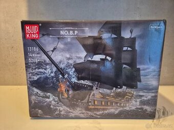 Pirátská loď od Mould King