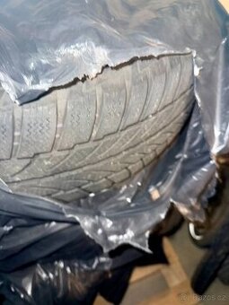 Prodám celá kola 195/65R15 celoroční