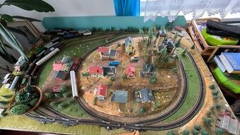 Modelová železnice H0 - SLEVA - koleje, vláčky, vagonky...