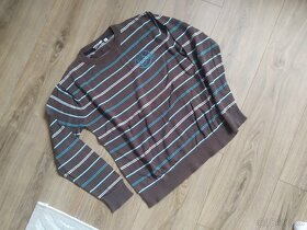 Slabý svetr vel. 152/158