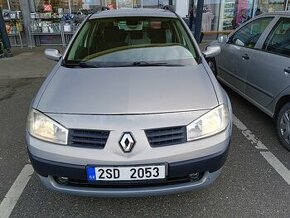 Renault Megane II 2005 nárazník a světla - 1