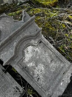 NÁHROBNÍ KÁMEN - NÁHROBEK