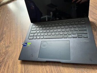 Prodám notebook ASUS Zenbook Pro 14 OLED UX6404VI-OLED052W - 1