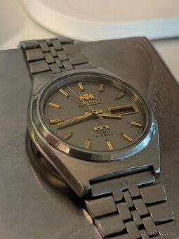 Orient 3 star Šedé - 1