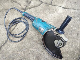 Bruska Makita GA9020R