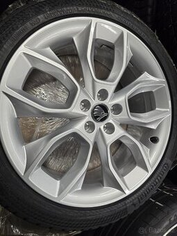 Nová zimní sada orig. Škoda Kamiq 215/45 R18 XL