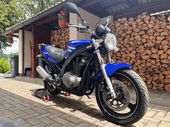 Suzuki GS 500 (35 KW) Rok 2005