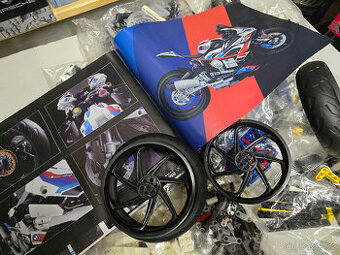 STAVEBNICE Technic 42130 BMW M 1000 RR (náhrada)
