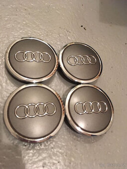 středové pokličky zátky krytky do alu kol sada 4ks audi 69mm