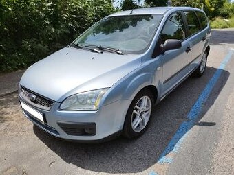 P: Ford Focus II Combi 1.6 16V  nová TK,  klima